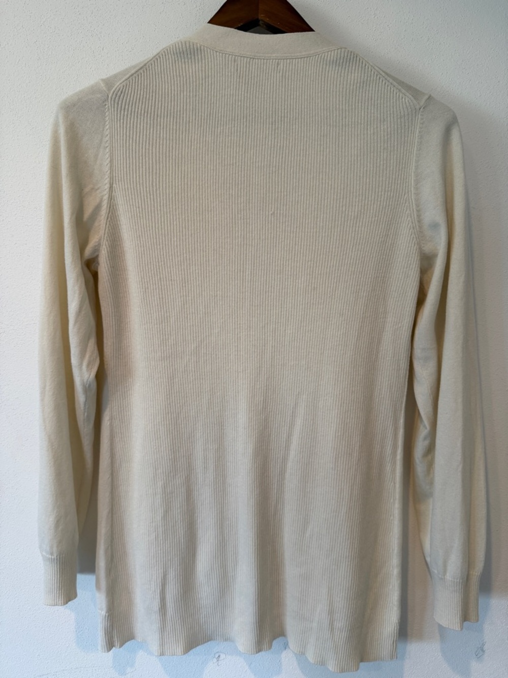 Banana Republic Cream Vneck Cardigan Silk Blend Button Front Size XL Classic - Picture 8 of 9